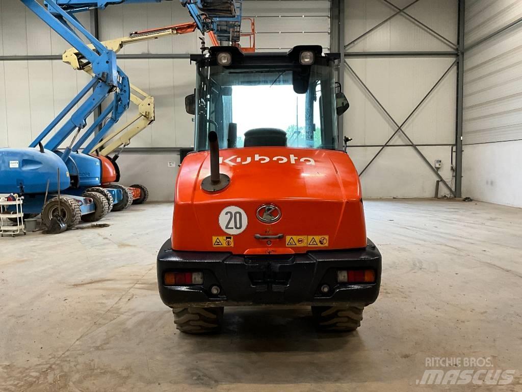 Kubota R 065 Колесни товарачи