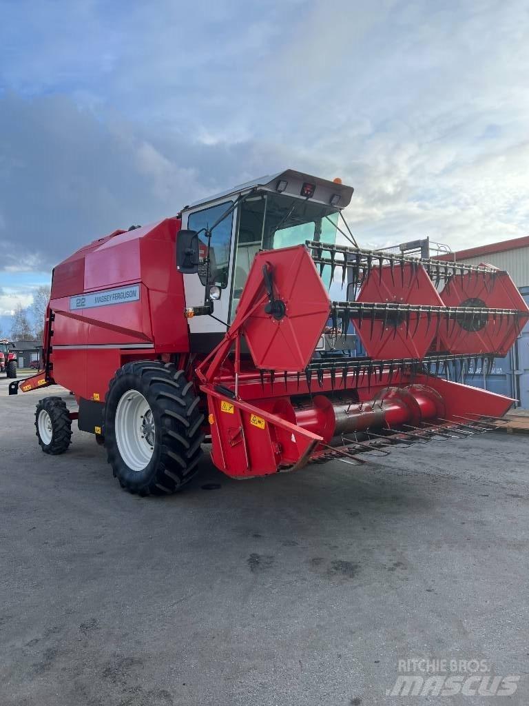 Massey Ferguson 22 Комбайни