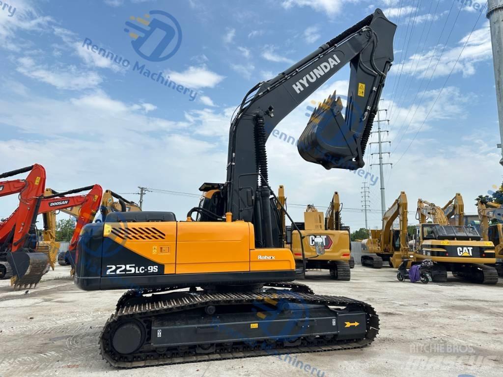 Hyundai 225LC-9S Верижен екскаватор
