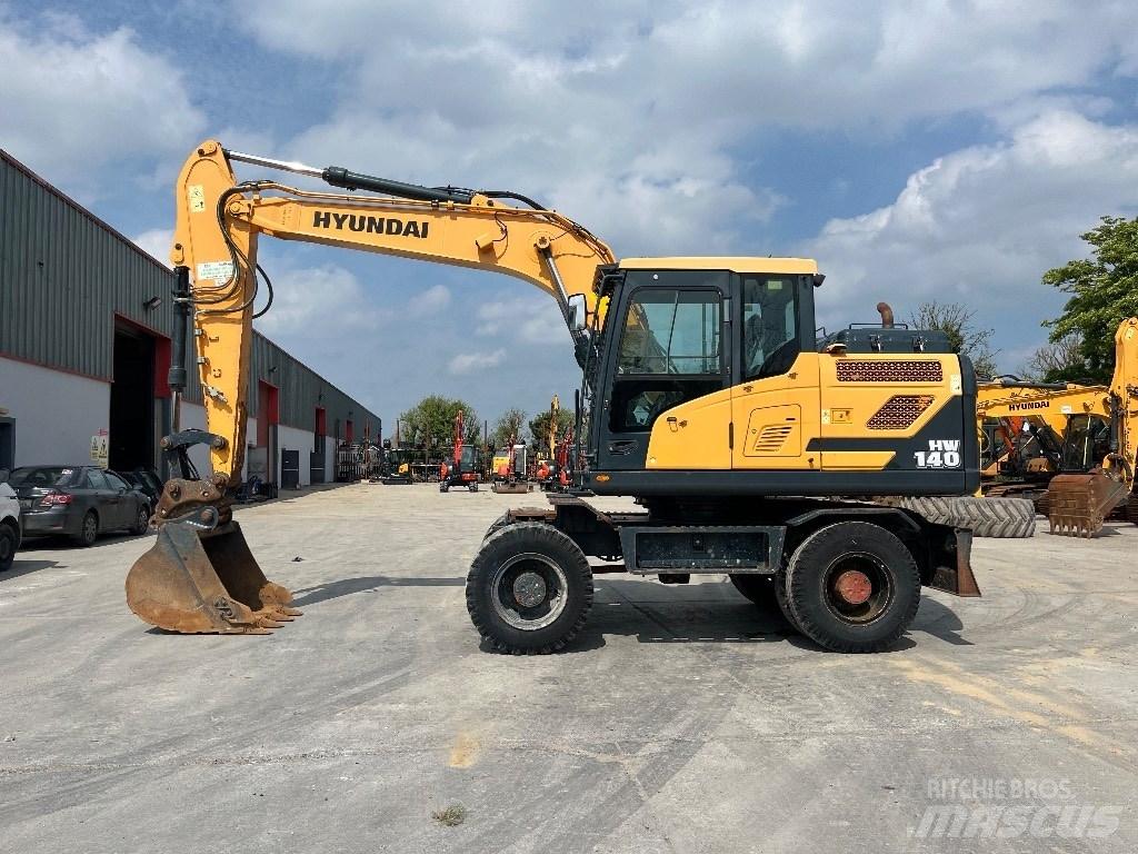 Hyundai HW140 Колесни екскаватори