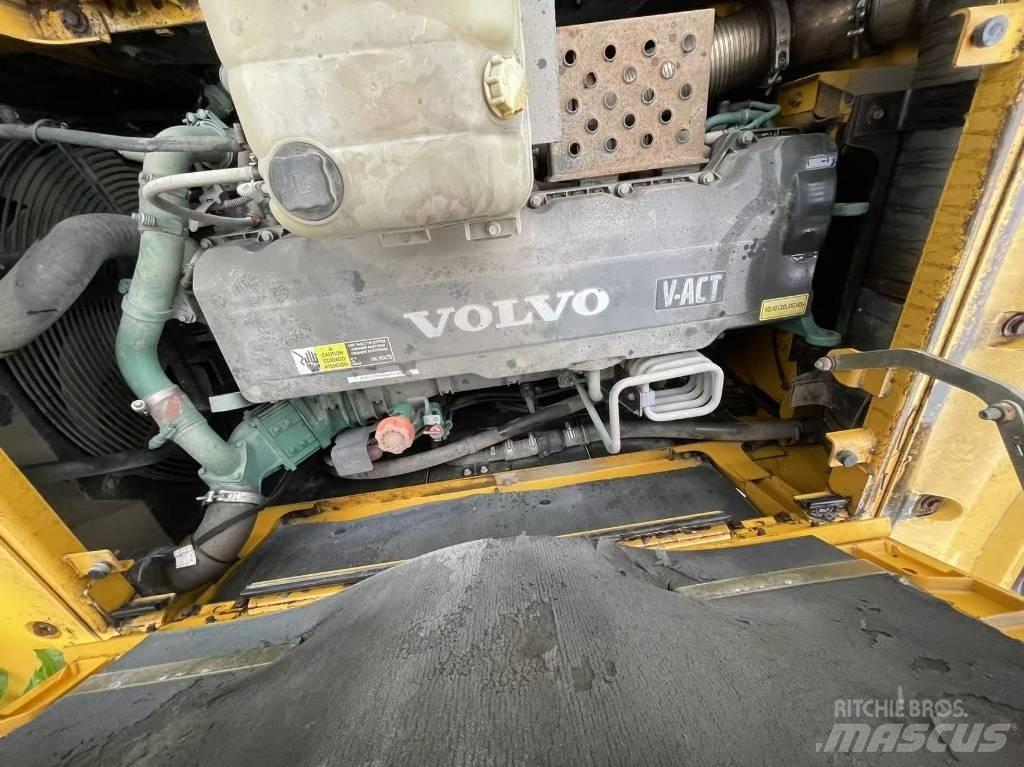 Volvo EC 380 D L Верижен екскаватор