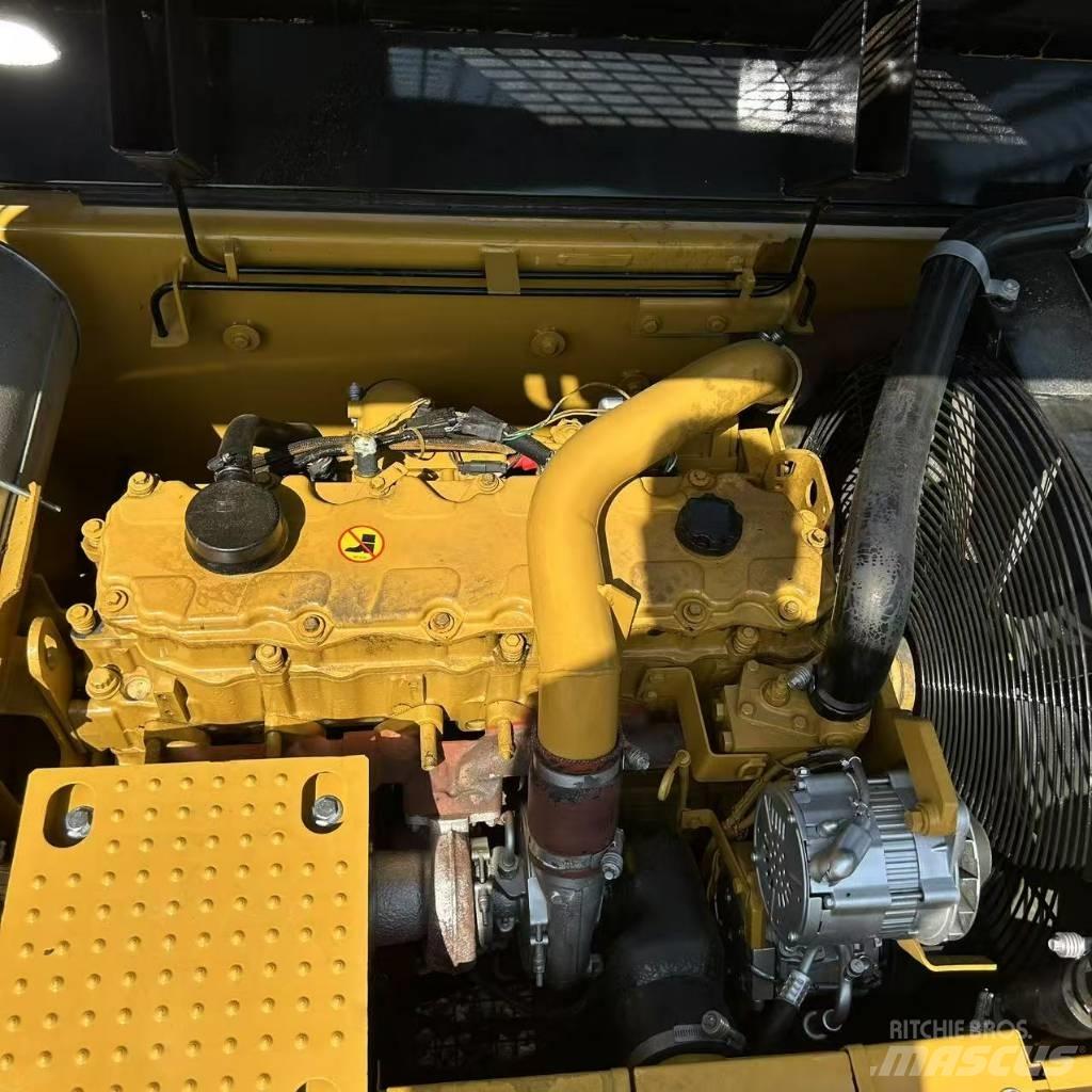 CAT 324D2L Верижен екскаватор