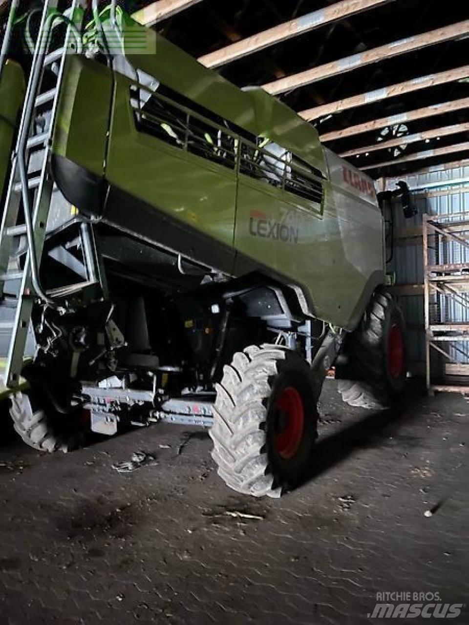 CLAAS lexion 740 Комбайни