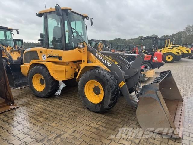 Volvo L 30 G Колесни товарачи