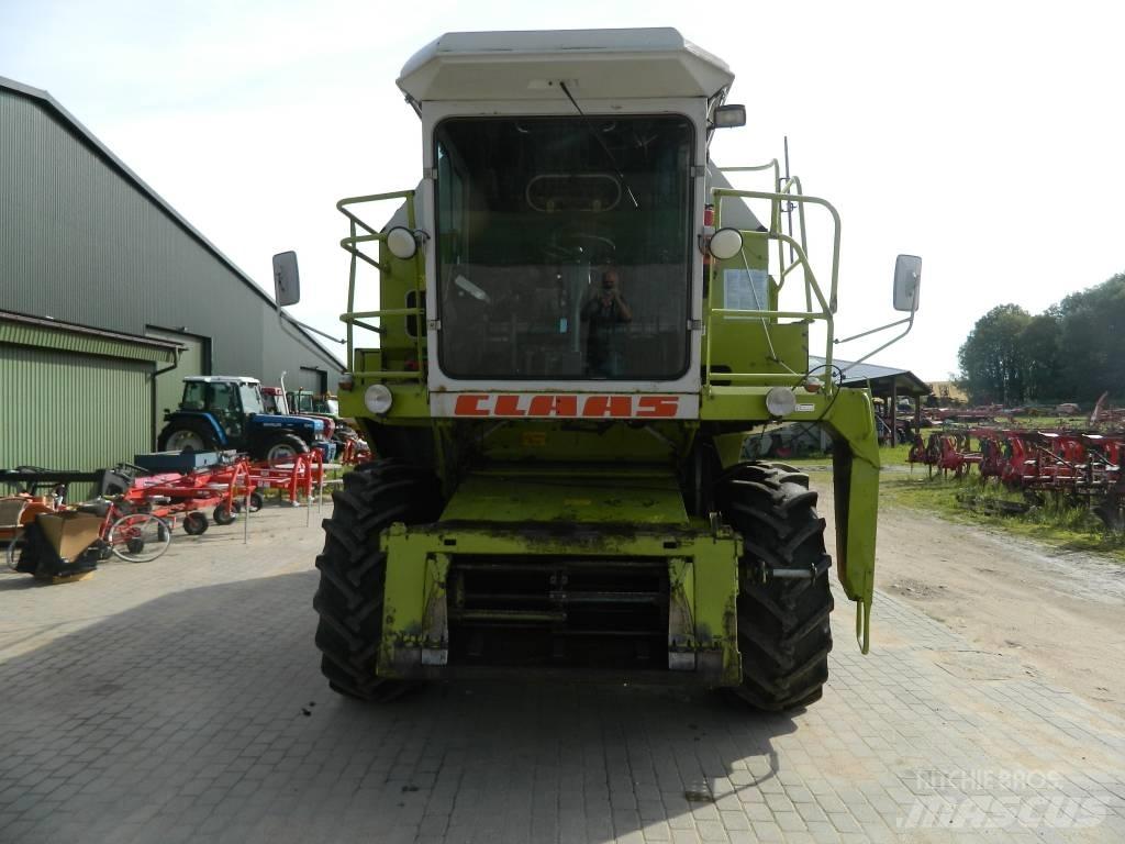CLAAS Dominator 86 Комбайни