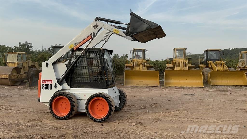 Bobcat S 300 Мини товарачи
