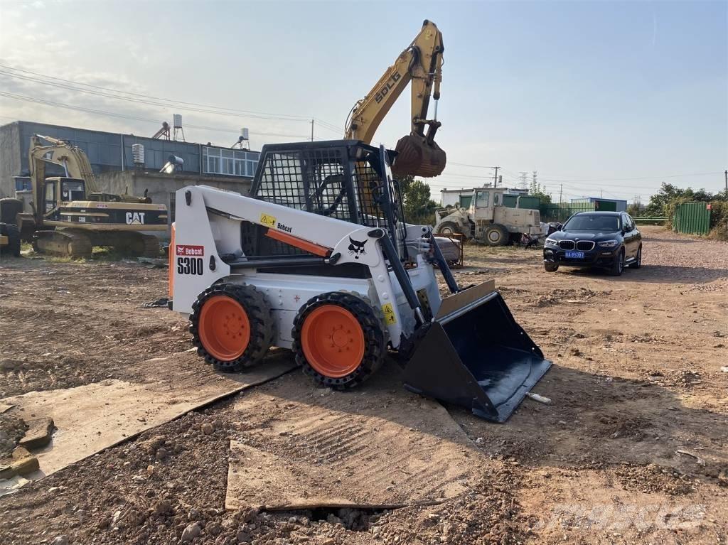 Bobcat S 300 Мини товарачи
