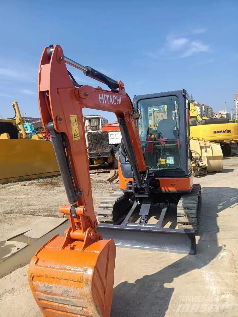 Hitachi ZX 35 U Мини екскаватори < 7 т