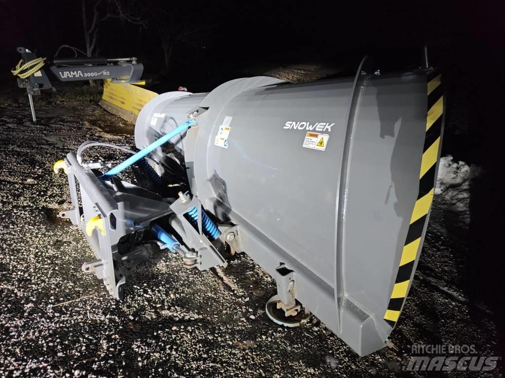 Snowek U320 alueaura Снегочистачки