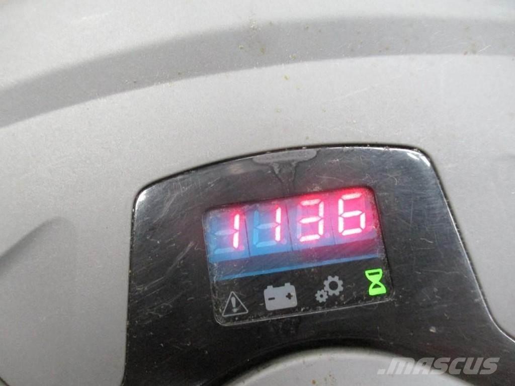 Toyota SWE 120 Колички високоповдигачи с теглич