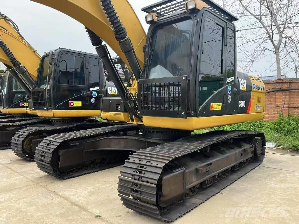 CAT 320 D Верижен екскаватор