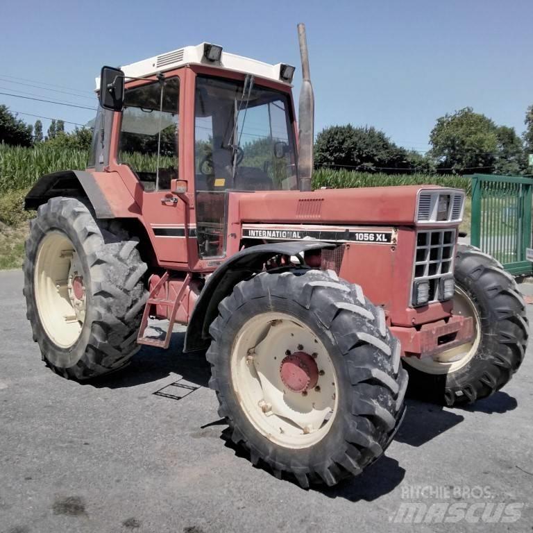 Case IH 1056 XL Трактори