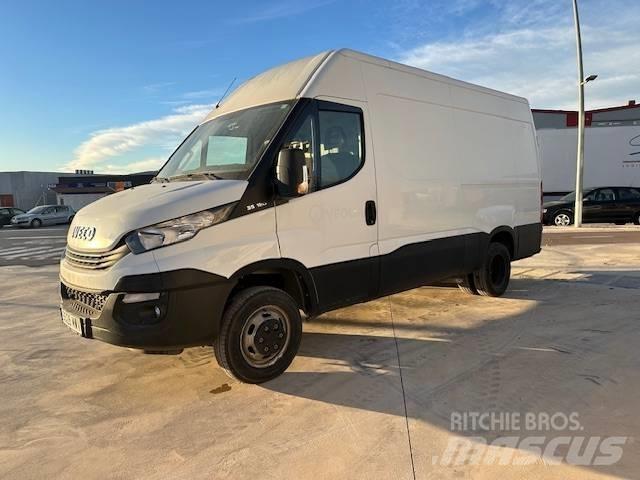 Iveco 35C 12 Ванове за доставки