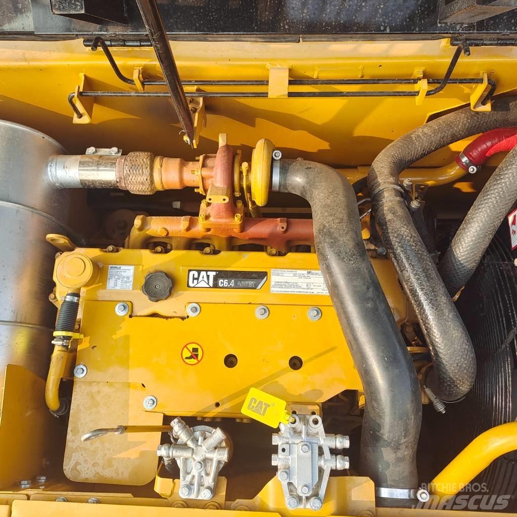 CAT 320D Верижен екскаватор