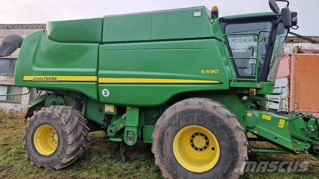 John Deere S 690 Комбайни