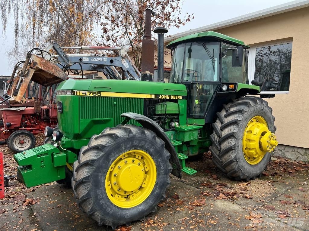 John Deere 4755 Трактори