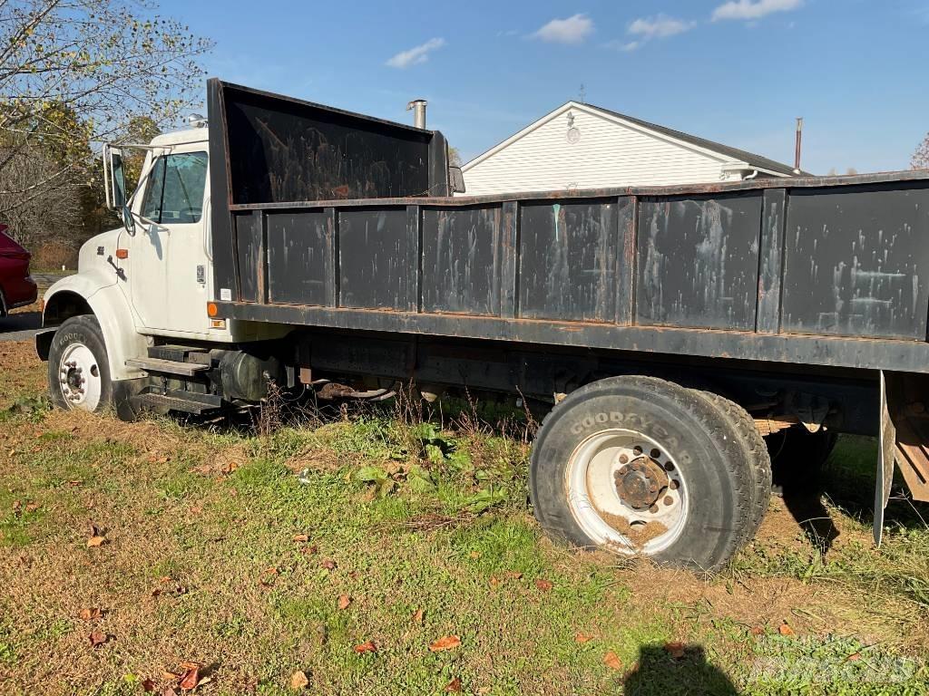 International 4900 Самосвал