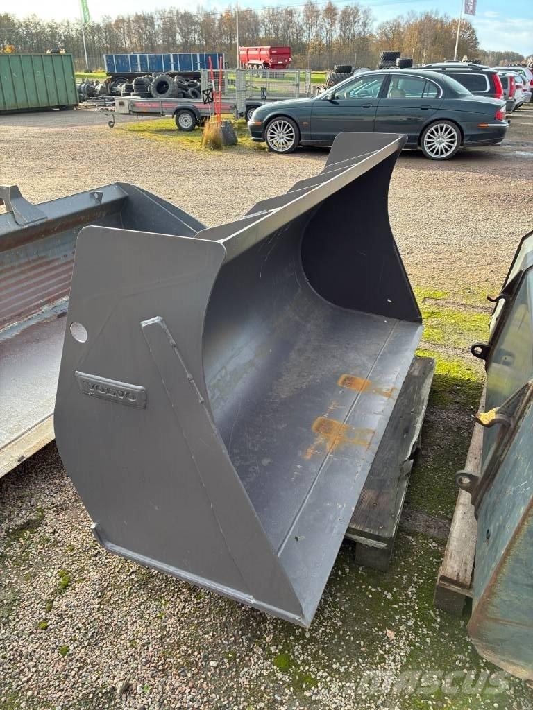 Volvo Skopa Кофи