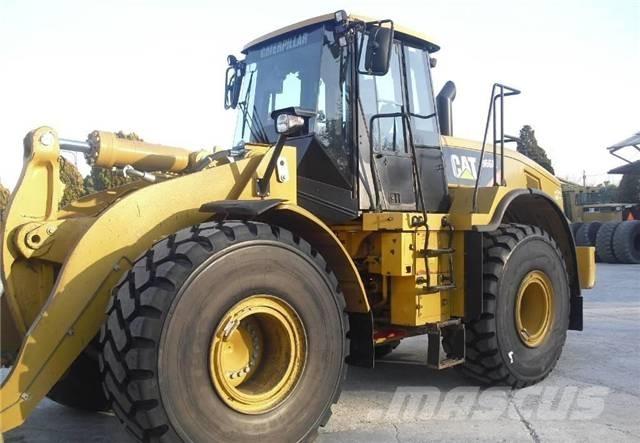 CAT 966F Колесни товарачи