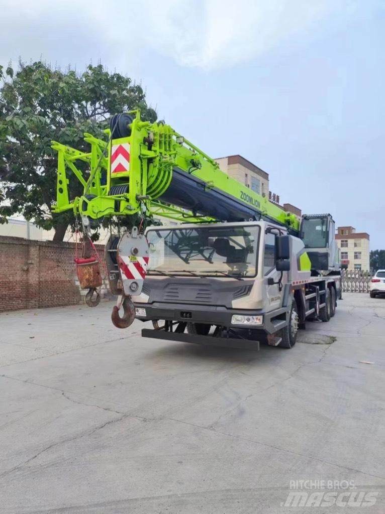 Zoomlion QY25H Всъдеходни кранове