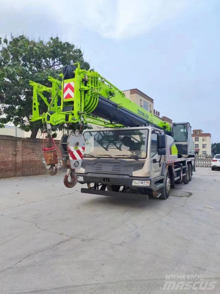 Zoomlion QY25H Всъдеходни кранове