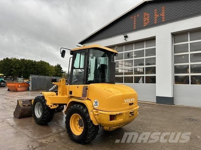 Volvo L 35 B Колесни товарачи
