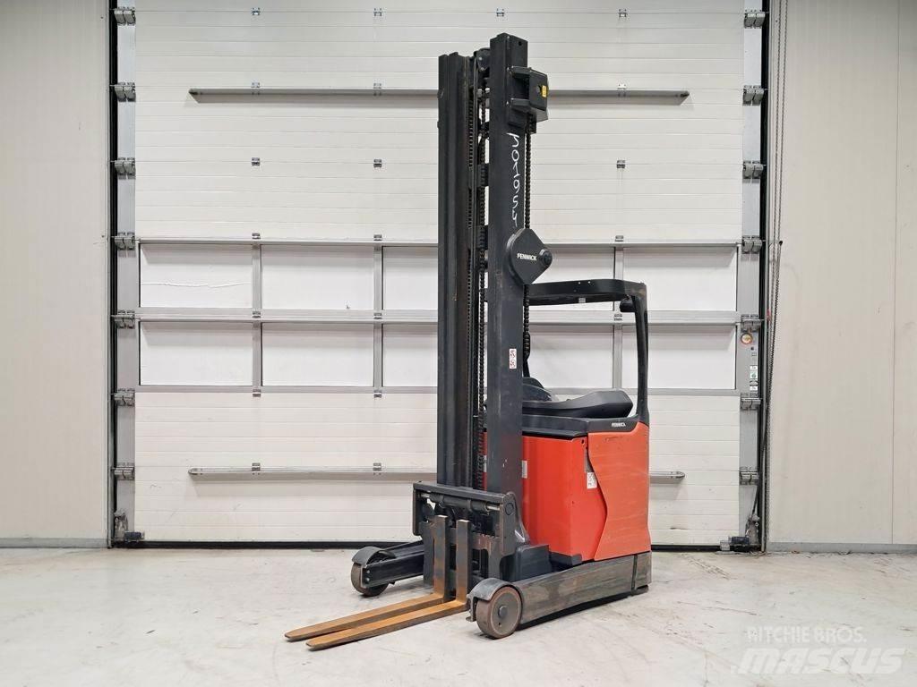 Linde R14 HD Ретрак/ Високоповдигач с изместване на вилката напред