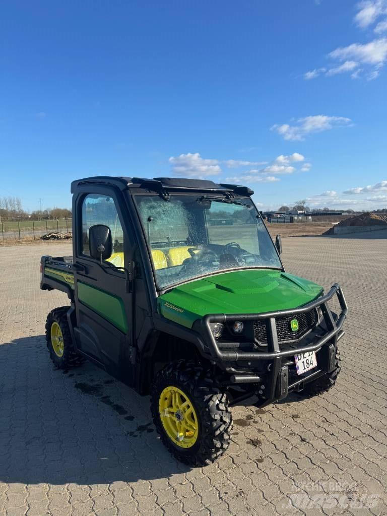 John Deere XUV 865 UTV
