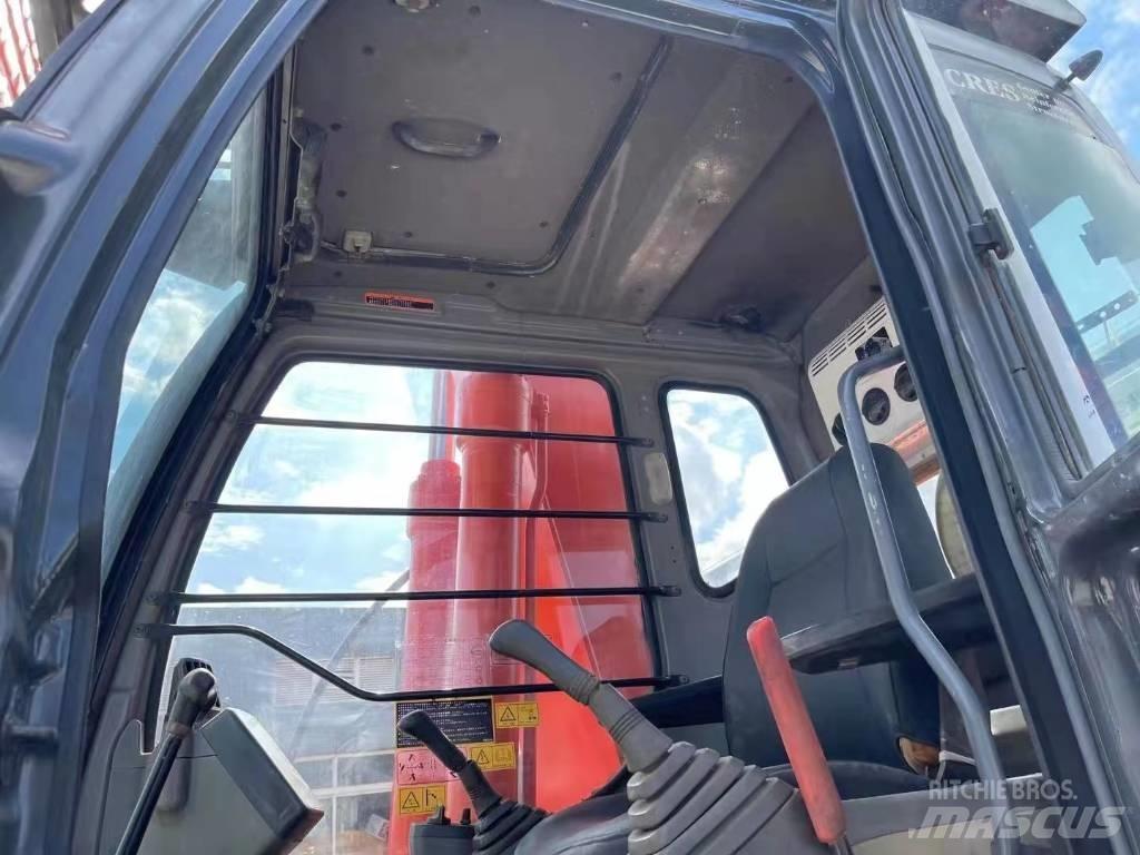Hitachi ZX 200 C LC Верижен екскаватор