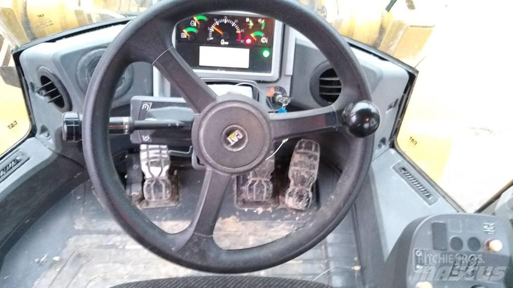CAT 950M Колесни товарачи