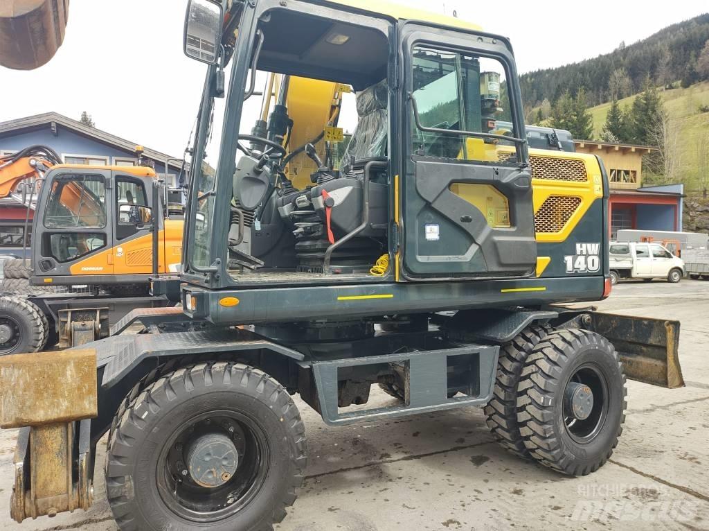 Hyundai HW140 Колесни екскаватори
