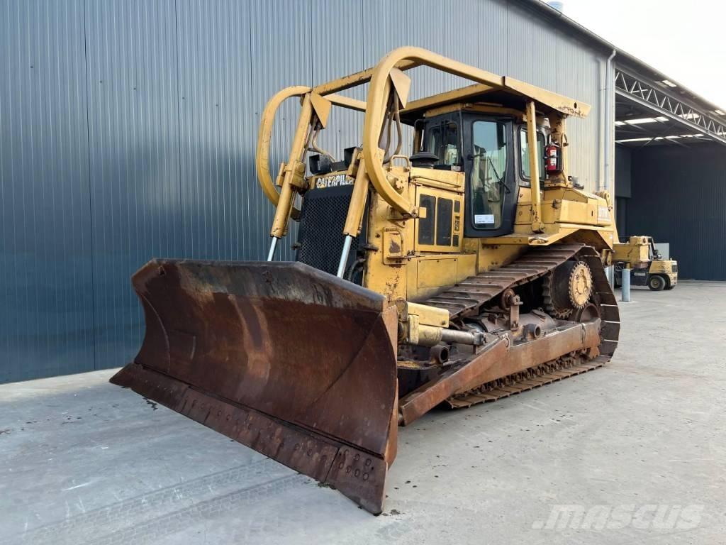 CAT D7H Верижни булдозери
