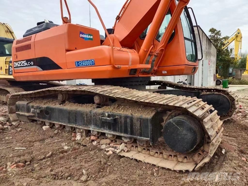 Doosan DX 225LC-9C Верижен екскаватор