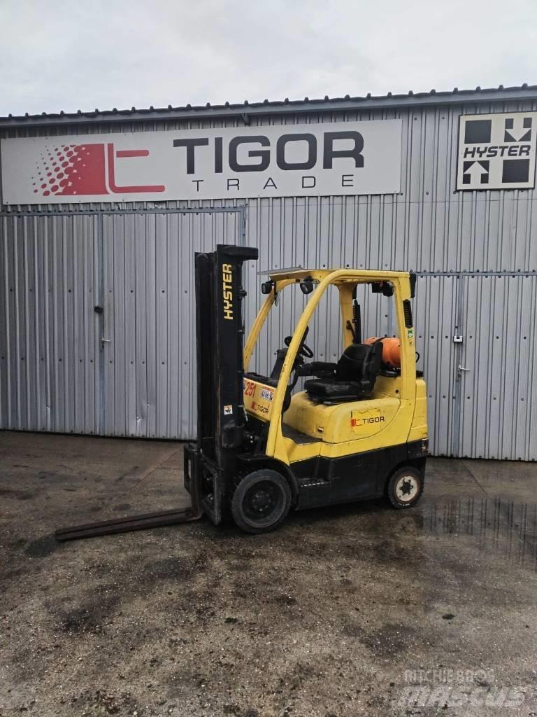 Hyster H 2.5 FT LPG Камиони с АГУ