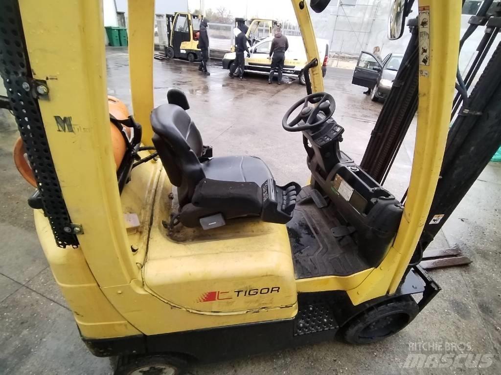 Hyster H 2.5 FT LPG Камиони с АГУ