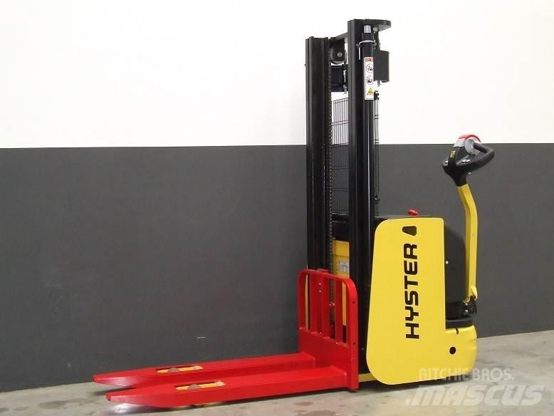 Hyster S1.6AC Колички високоповдигачи с теглич
