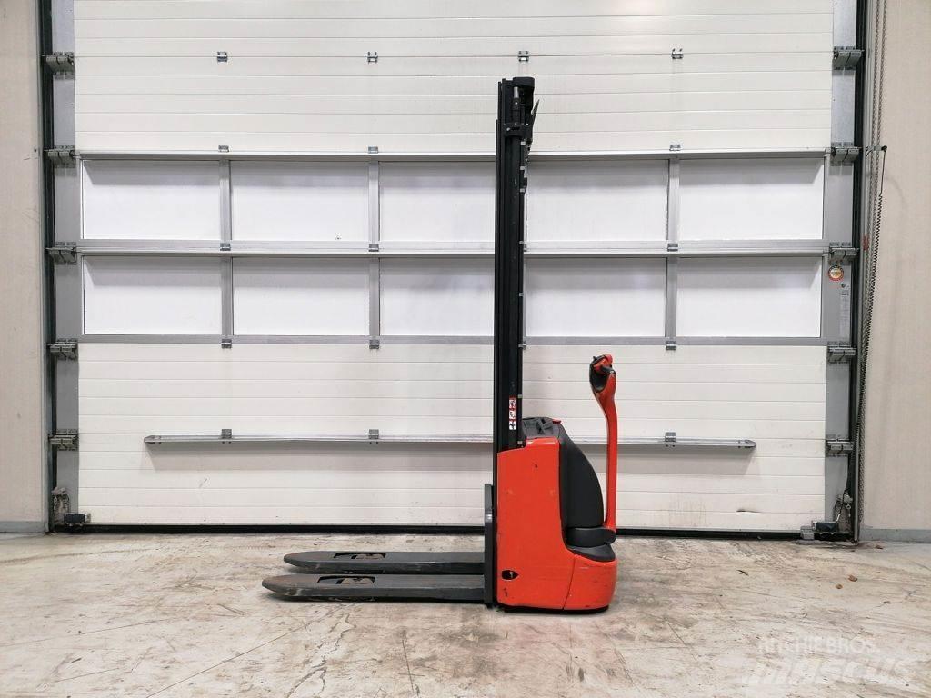 Linde L10 Колички високоповдигачи с теглич