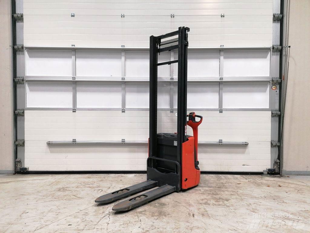 Linde L10 Колички високоповдигачи с теглич