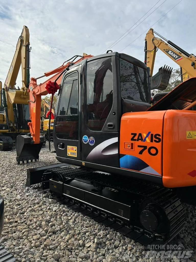 Hitachi 70 Верижен екскаватор