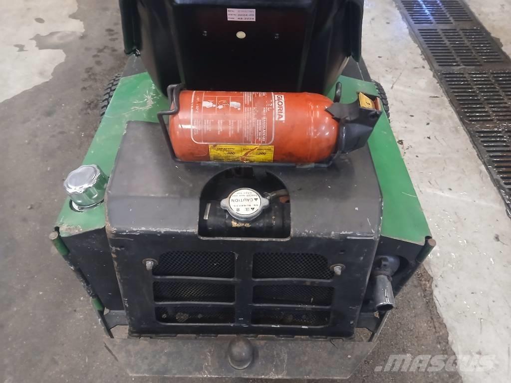 Avant 320 Многофункционални товарачи