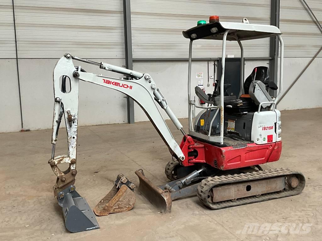 Takeuchi TB 215 R Мини екскаватори < 7 т