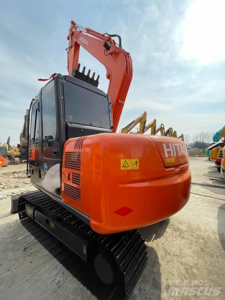 Hitachi 70 Мини екскаватори < 7 т