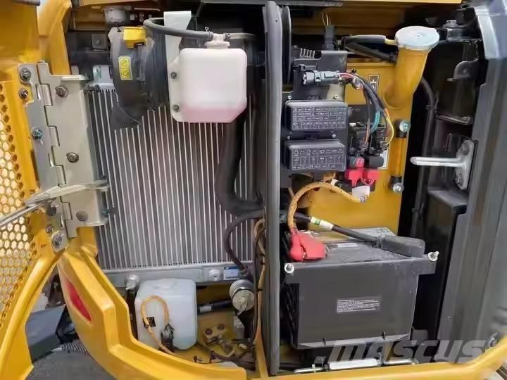 CAT 303 CR Мини екскаватори < 7 т