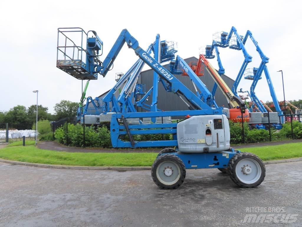 Genie Z 45/25 J Съчленени стрелови подемници