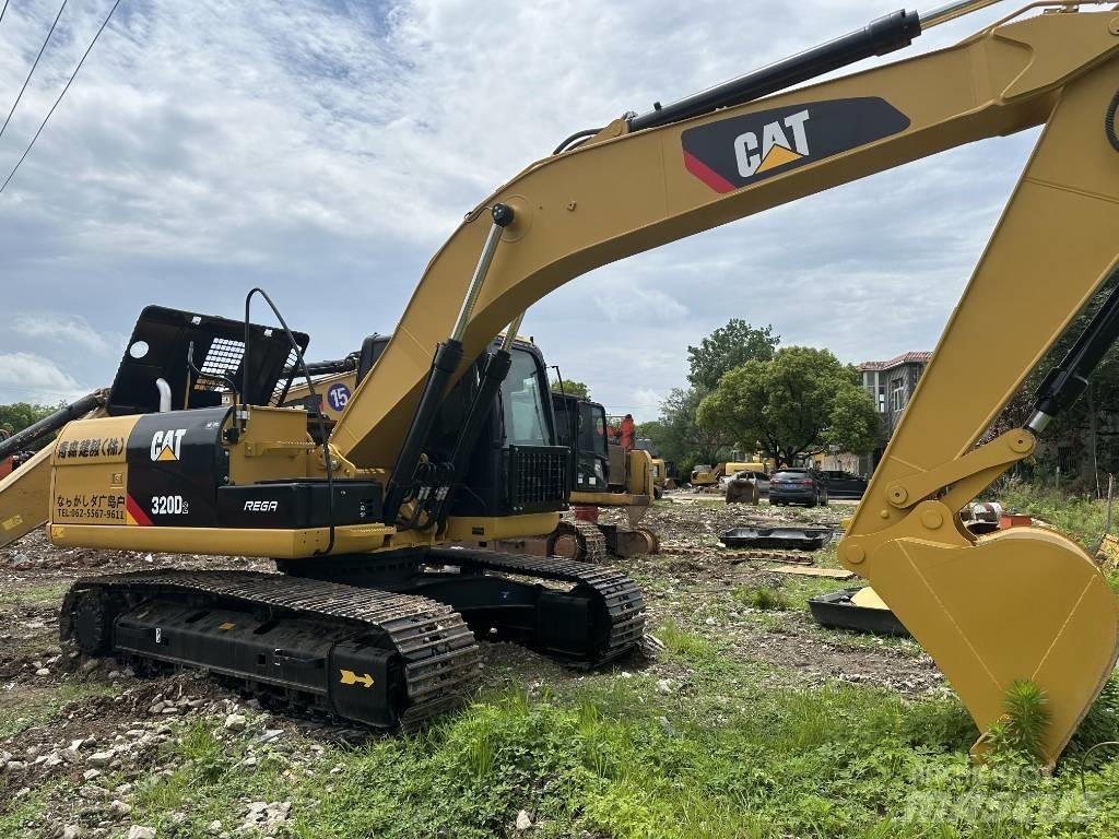 CAT 320 D Верижен екскаватор