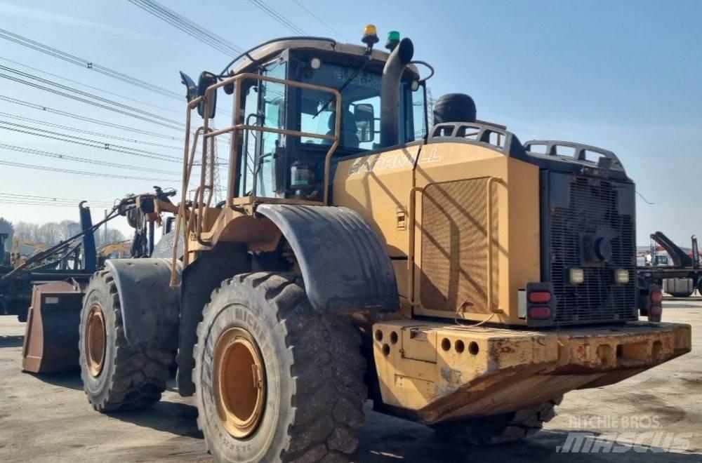 Bell L 2106 E Колесни товарачи