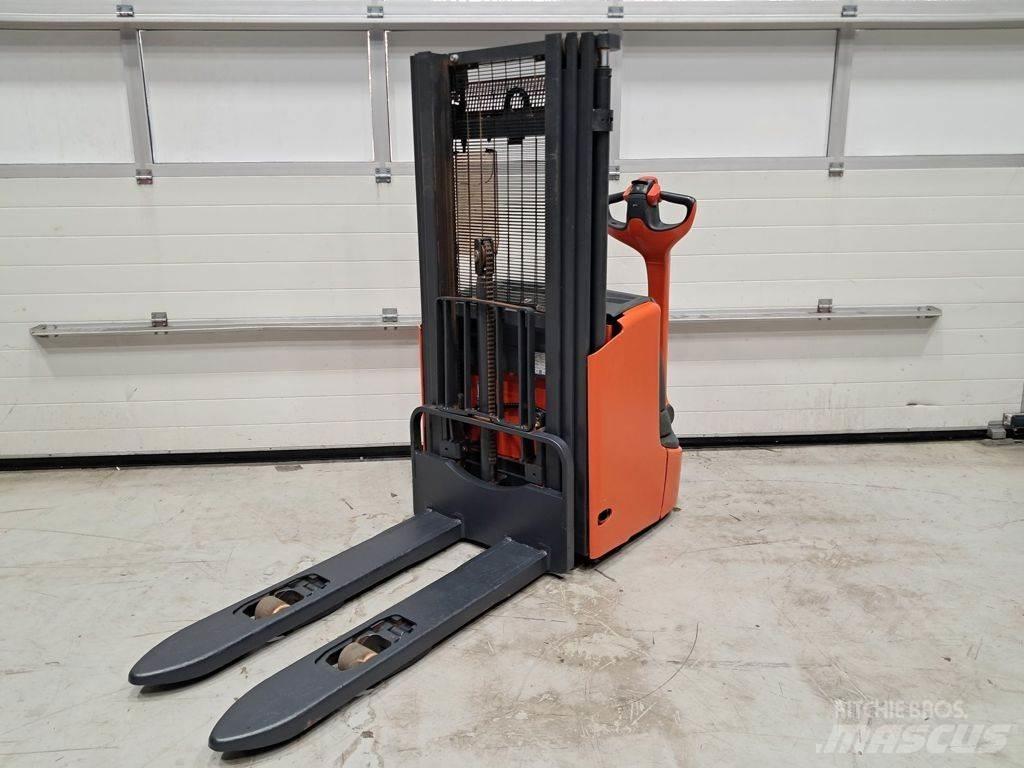 Linde L12I Колички високоповдигачи с теглич
