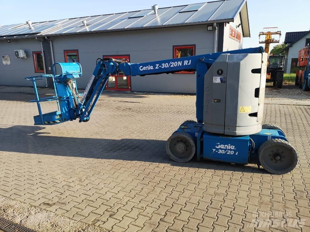 Genie Z 30/20 Съчленени стрелови подемници