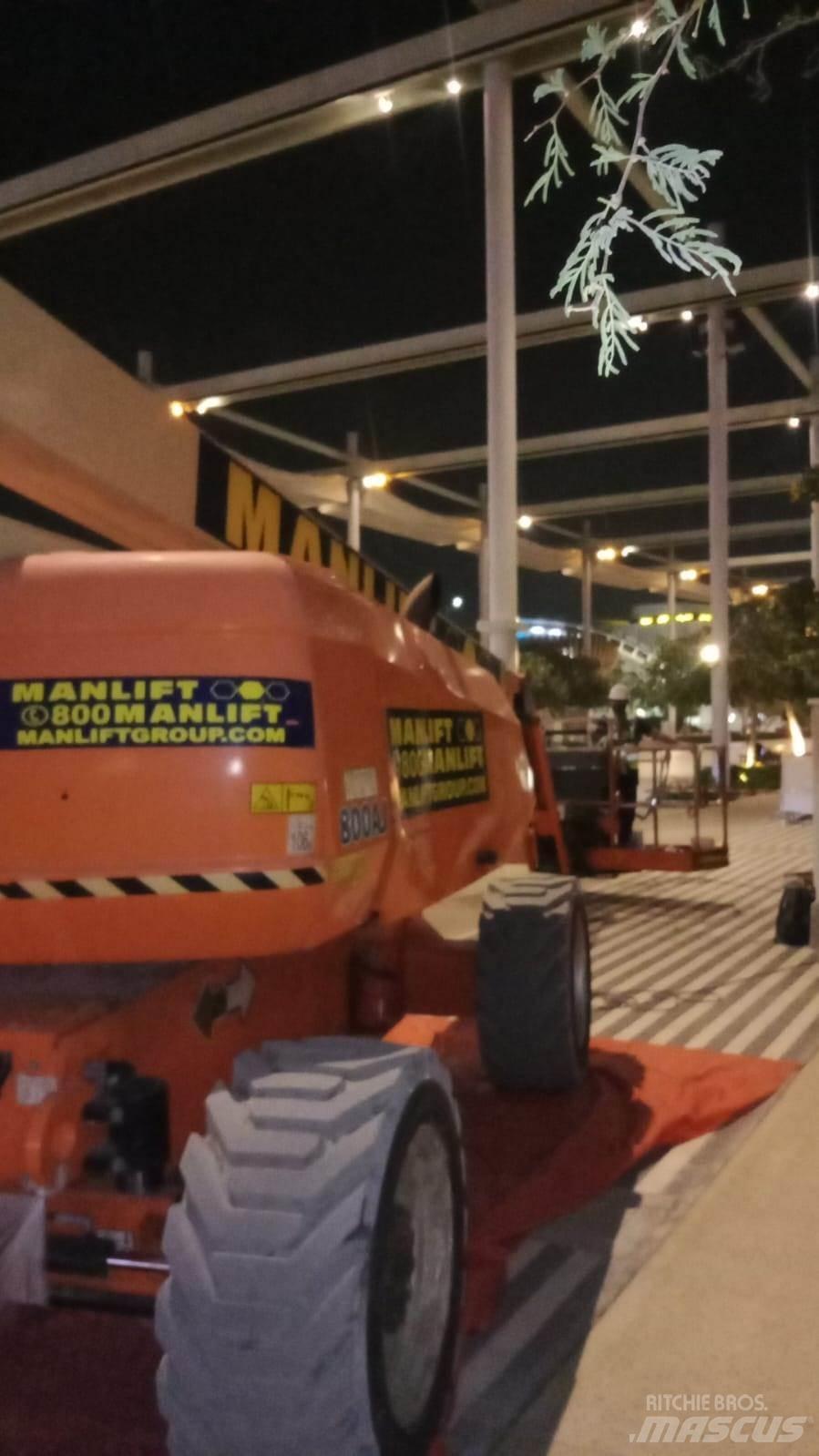 JLG 800AJ Съчленени стрелови подемници