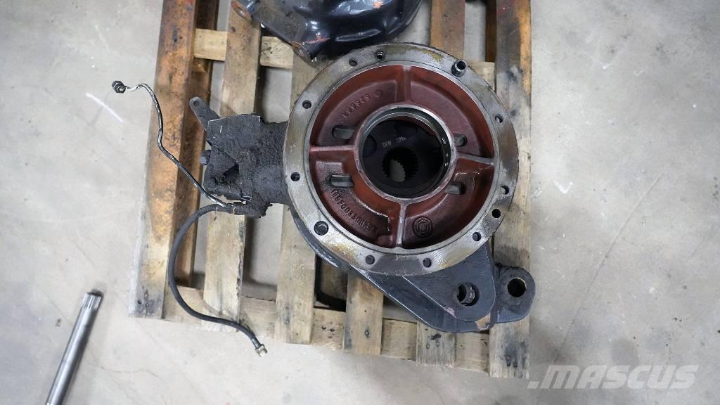 CASE CS 86 Bromshus Спирачки